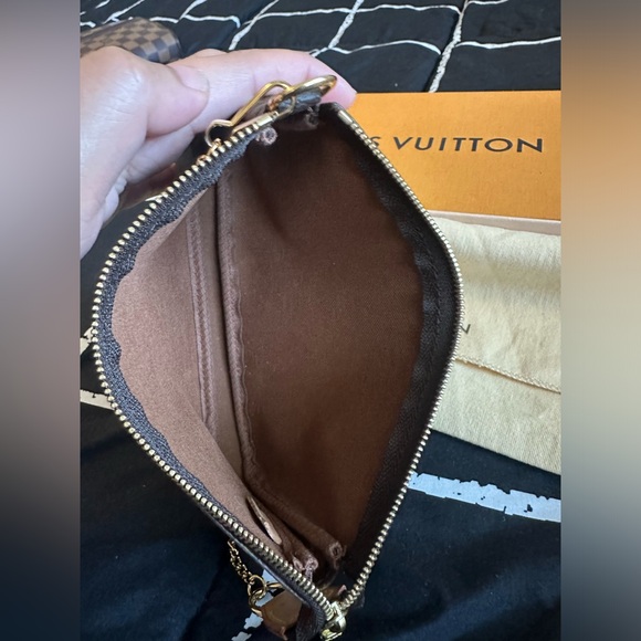 Louis Vuitton Mini Pochette in Mono - Picture 13 of 13